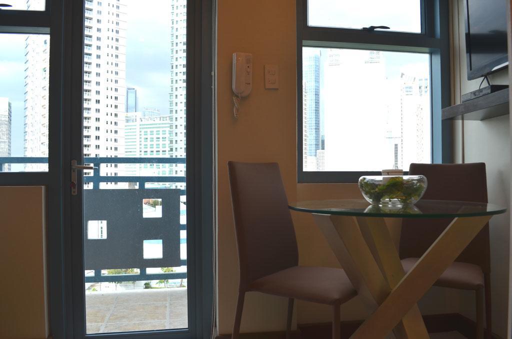 Eton Parkview Apartment Makati City Exterior foto
